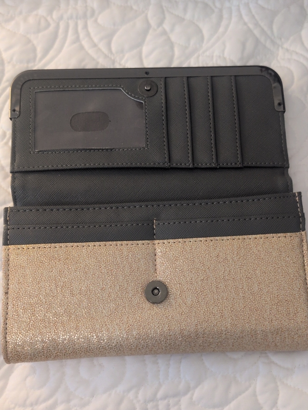 Damsel In Defense Wallet - Picture 4 of 13